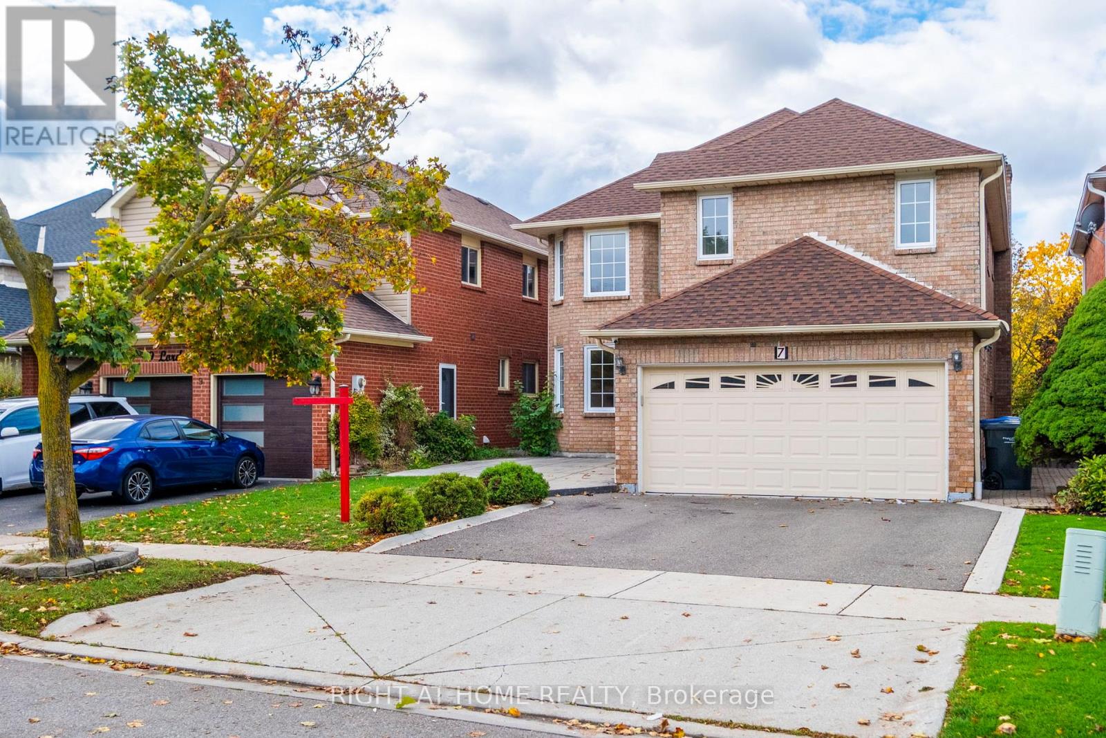 7 LORD SIMCOE DRIVE, Brampton, Ontario