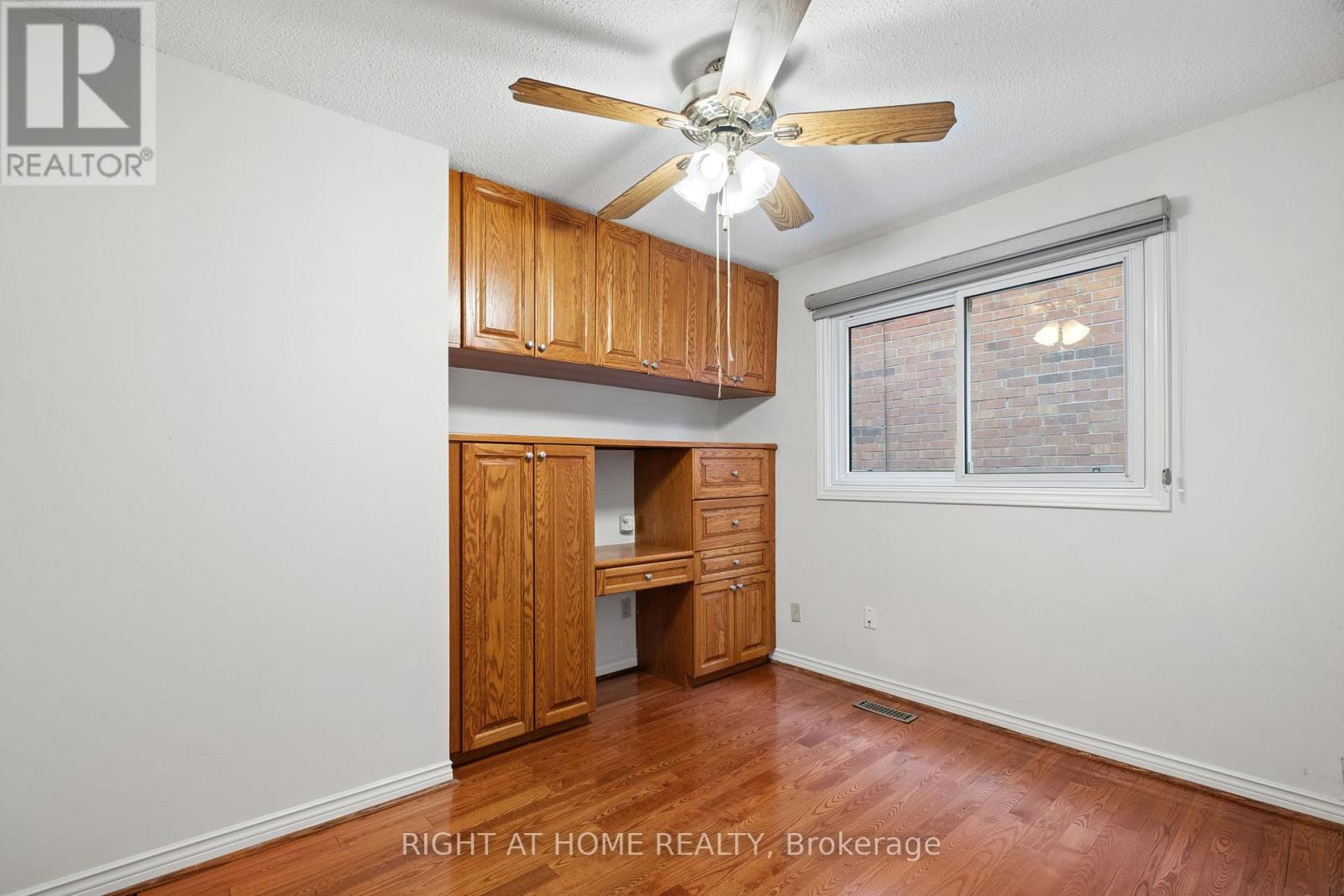 7 Lord Simcoe Drive, Brampton, Ontario  L6S 5G4 - Photo 19 - W12477596