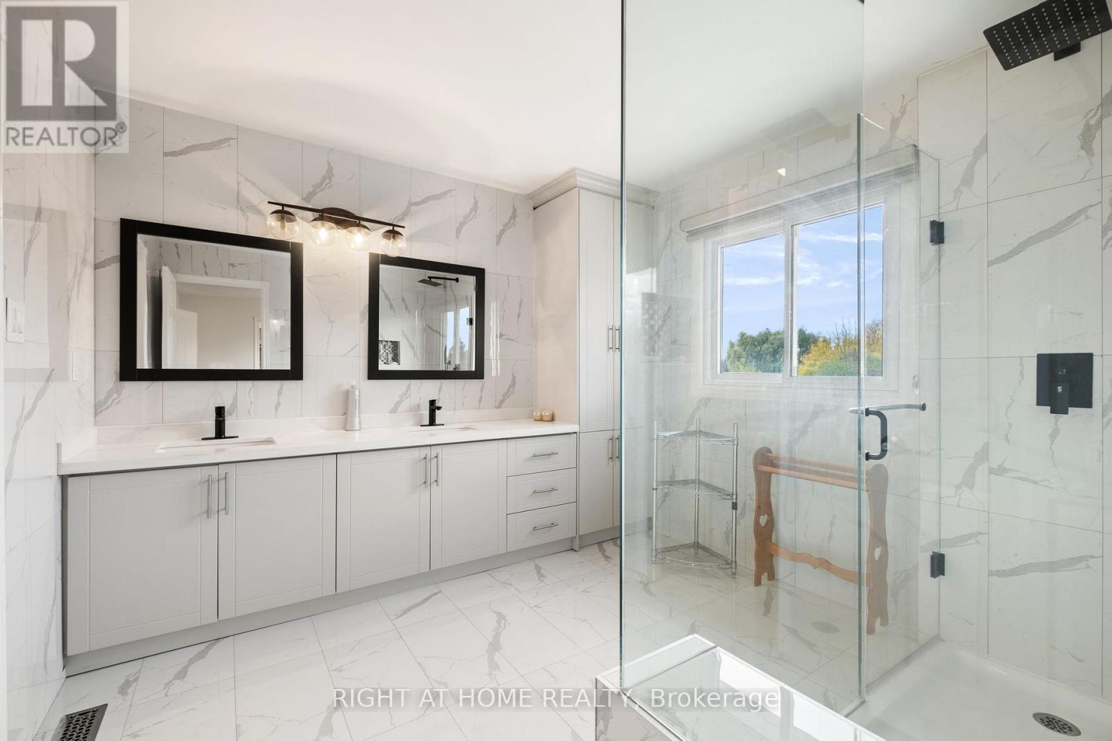7 Lord Simcoe Drive, Brampton, Ontario  L6S 5G4 - Photo 26 - W12477596