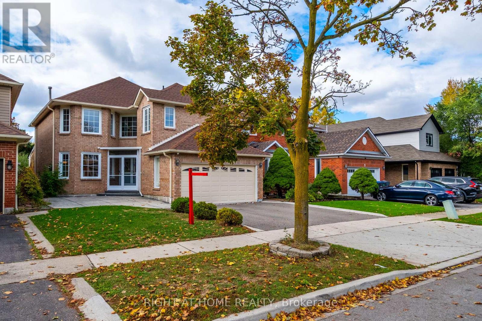7 Lord Simcoe Drive, Brampton, Ontario  L6S 5G4 - Photo 3 - W12477596