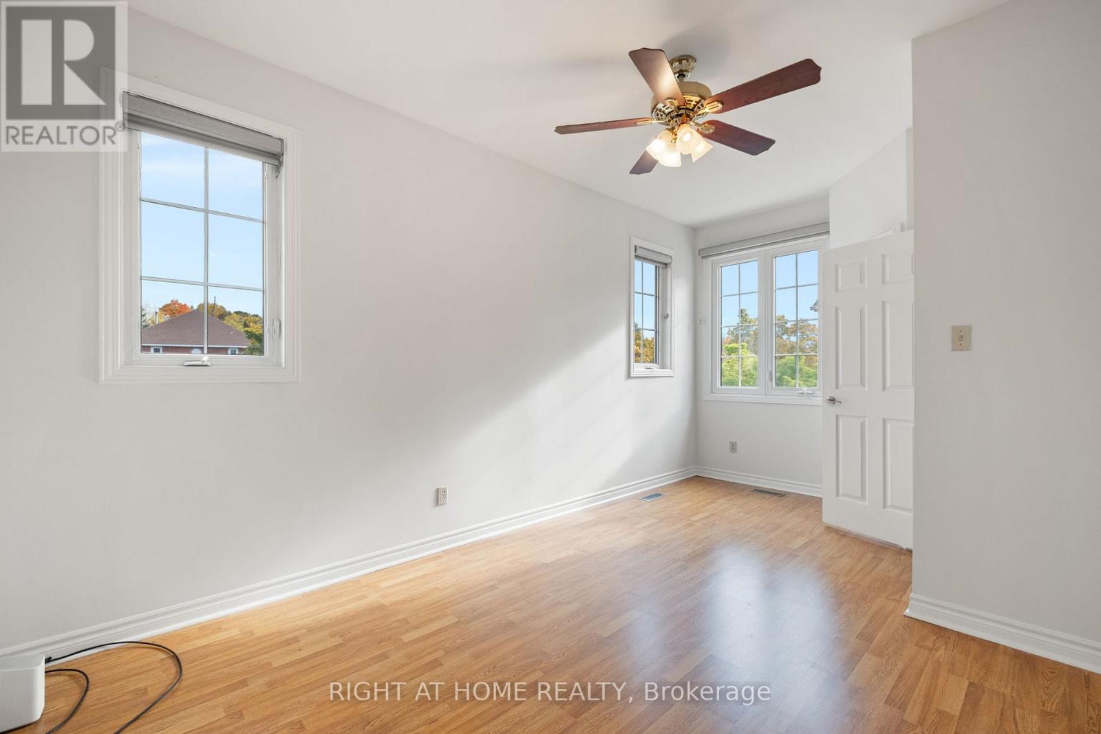 7 Lord Simcoe Drive, Brampton, Ontario  L6S 5G4 - Photo 34 - W12477596