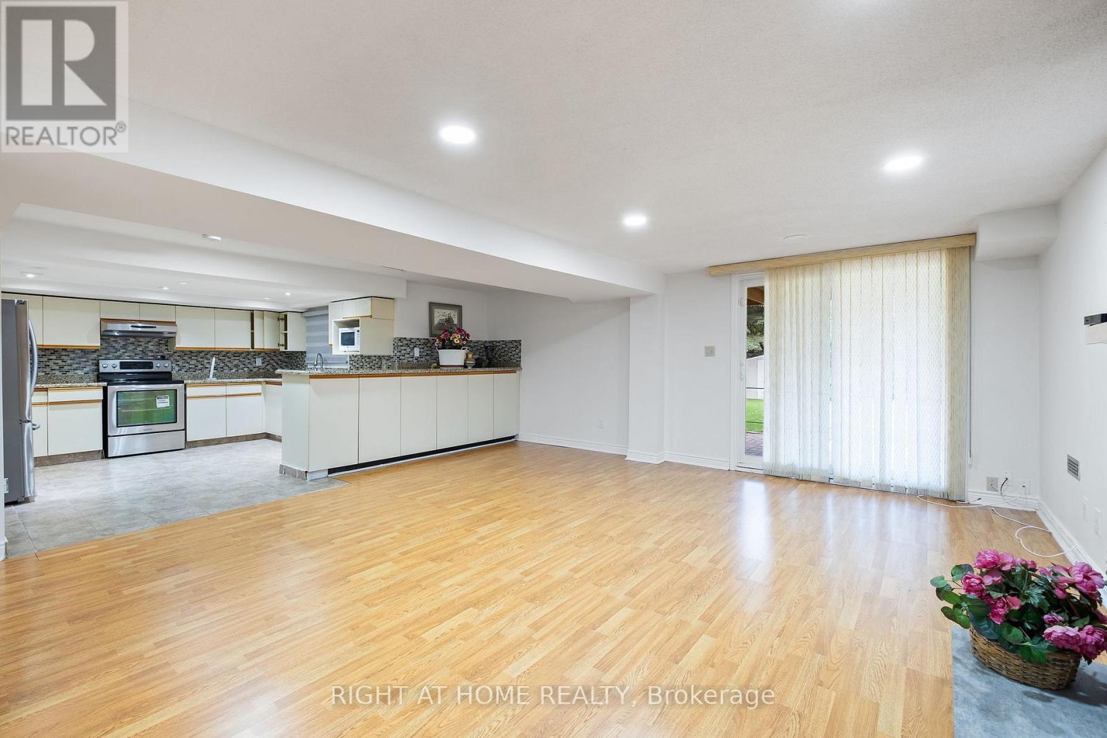 7 Lord Simcoe Drive, Brampton, Ontario  L6S 5G4 - Photo 38 - W12477596