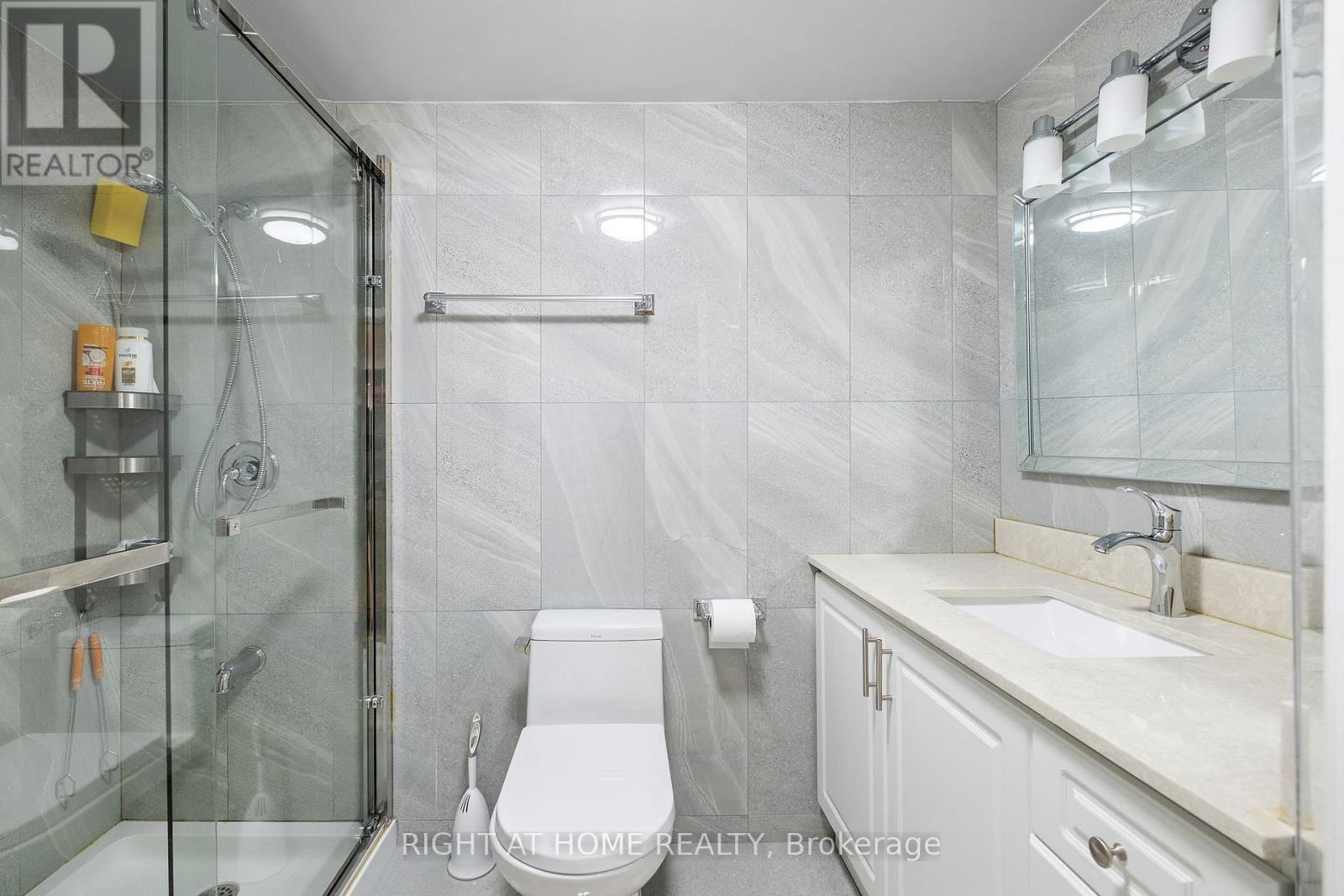 7 Lord Simcoe Drive, Brampton, Ontario  L6S 5G4 - Photo 42 - W12477596