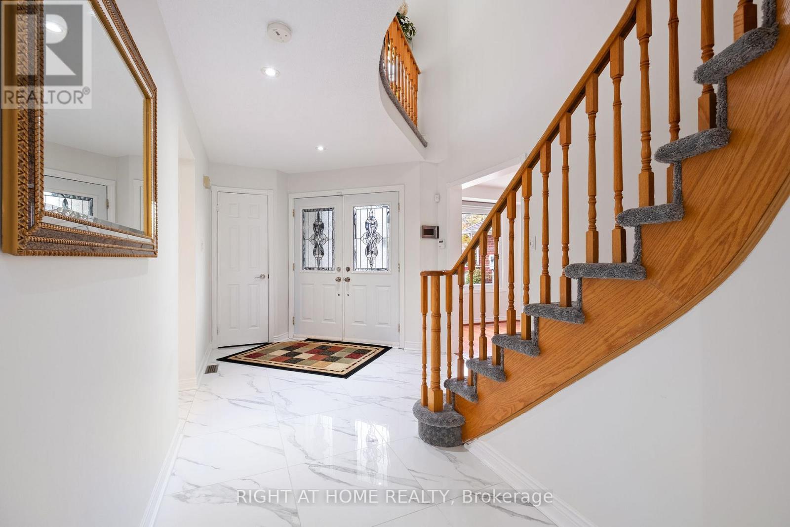 7 Lord Simcoe Drive, Brampton, Ontario  L6S 5G4 - Photo 6 - W12477596
