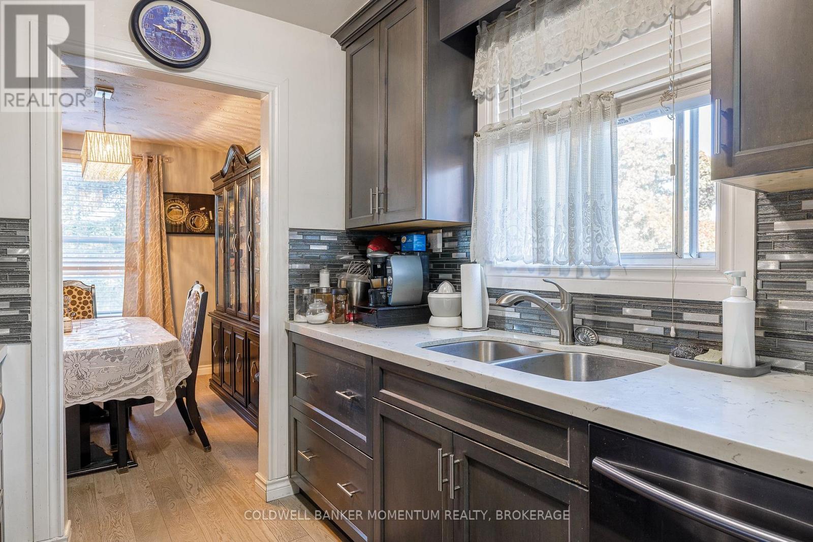 4 Kerwin Gate, St. Catharines (Lakeport), Ontario  L2N 4J8 - Photo 15 - X12477603