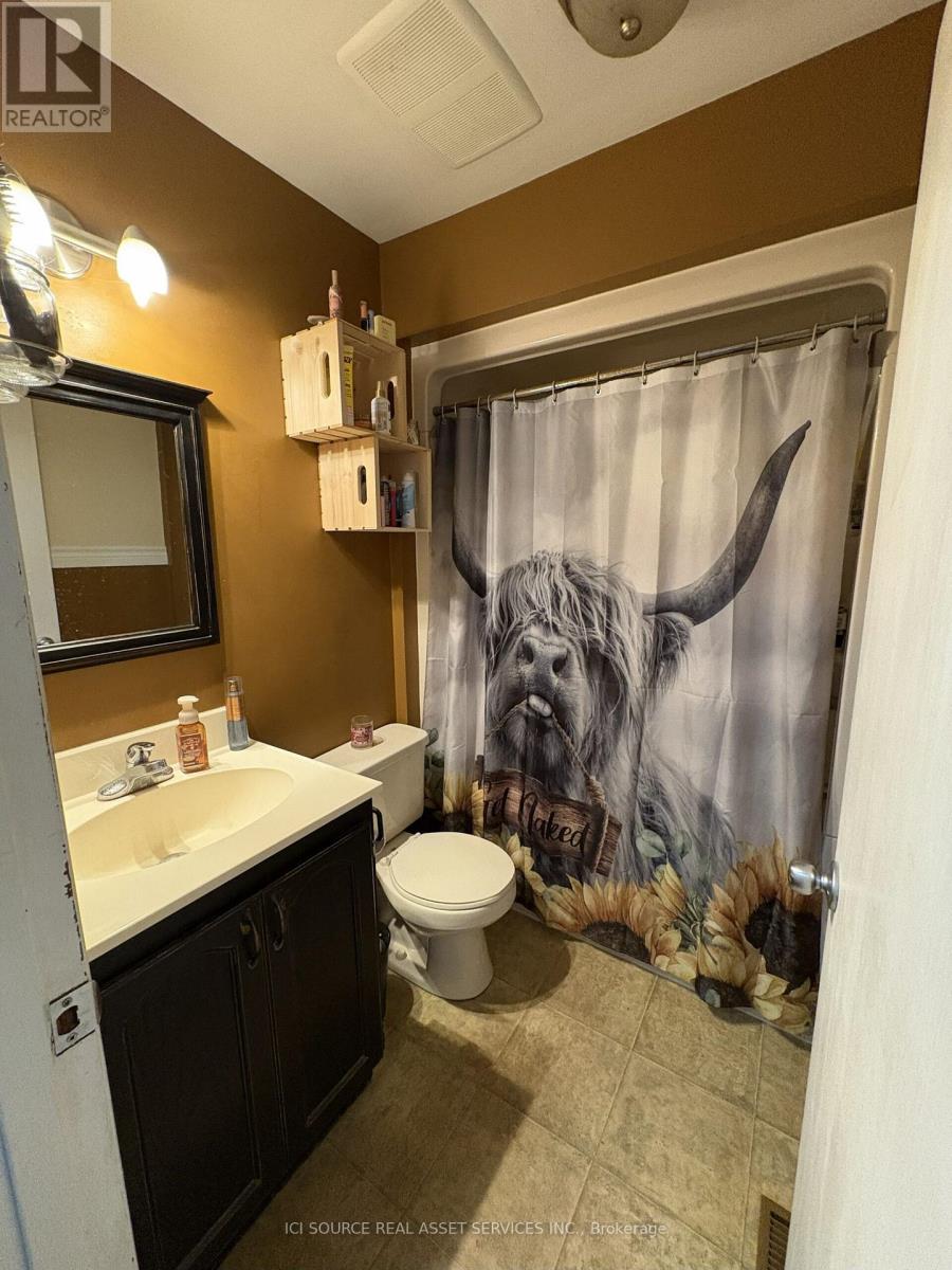 12400 County Rd 18, South Dundas, Ontario  K0C 2H0 - Photo 3 - X12477598