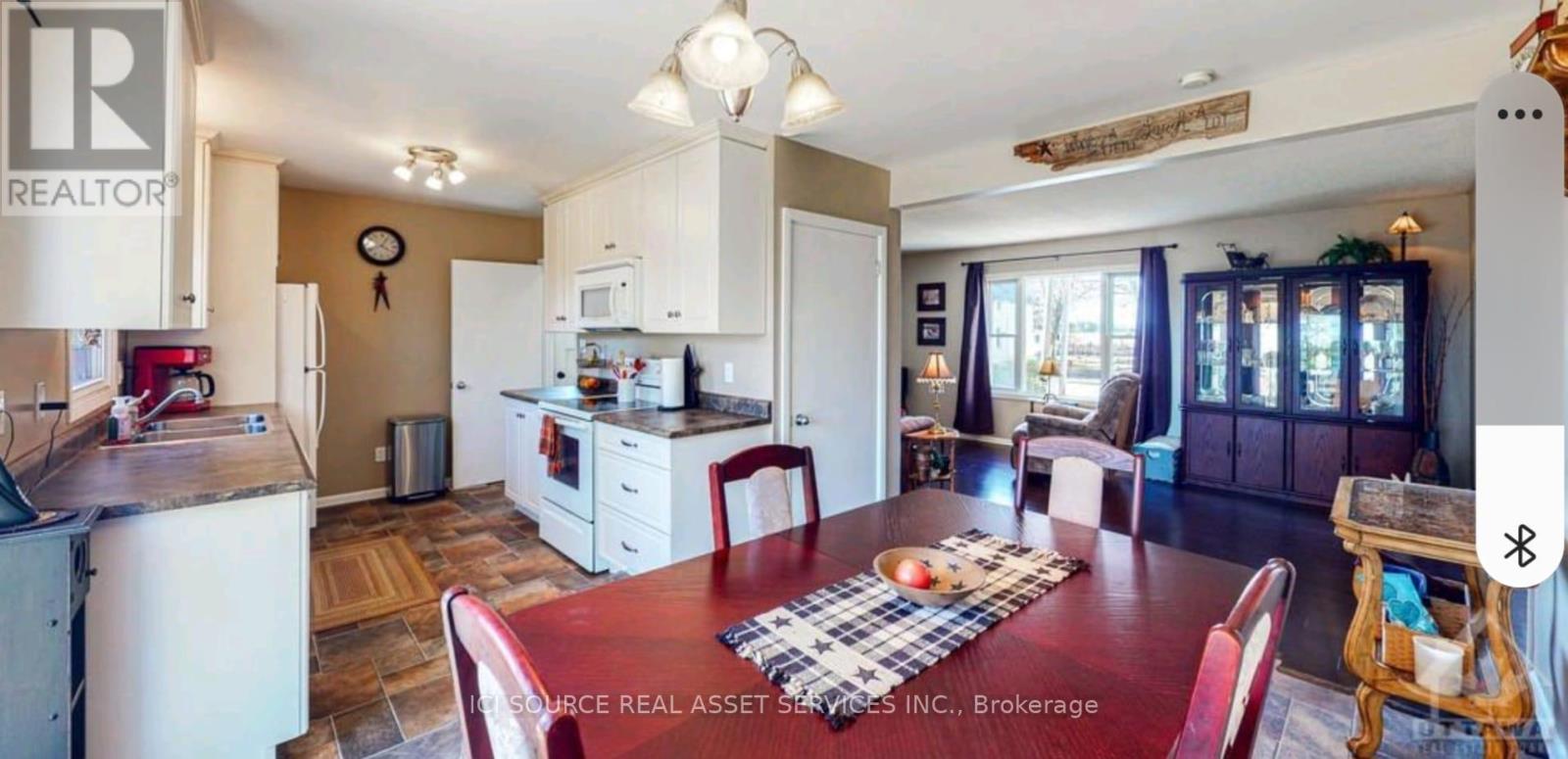 12400 County Rd 18, South Dundas, Ontario  K0C 2H0 - Photo 9 - X12477598
