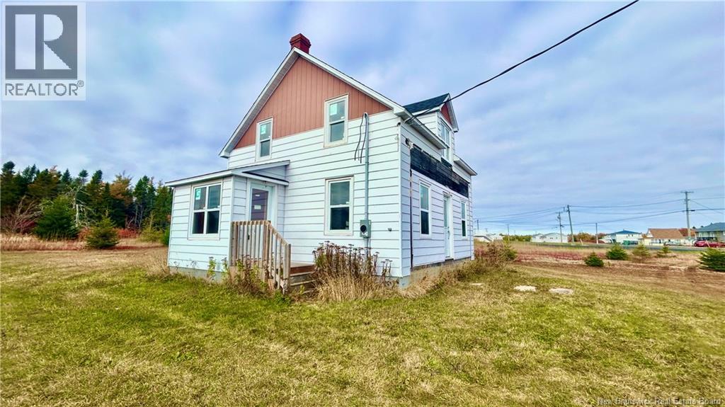 1723 De La Mer Boulevard, Saint-Marie-Saint-Raphaël, New Brunswick  E8T 1P9 - Photo 3 - NB129031