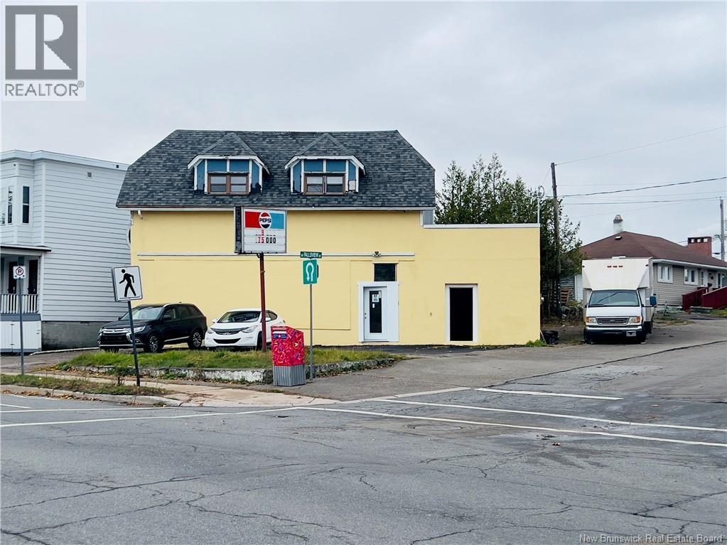 341 Douglas Avenue, Saint John, New Brunswick  E2K 1E9 - Photo 2 - NB129027