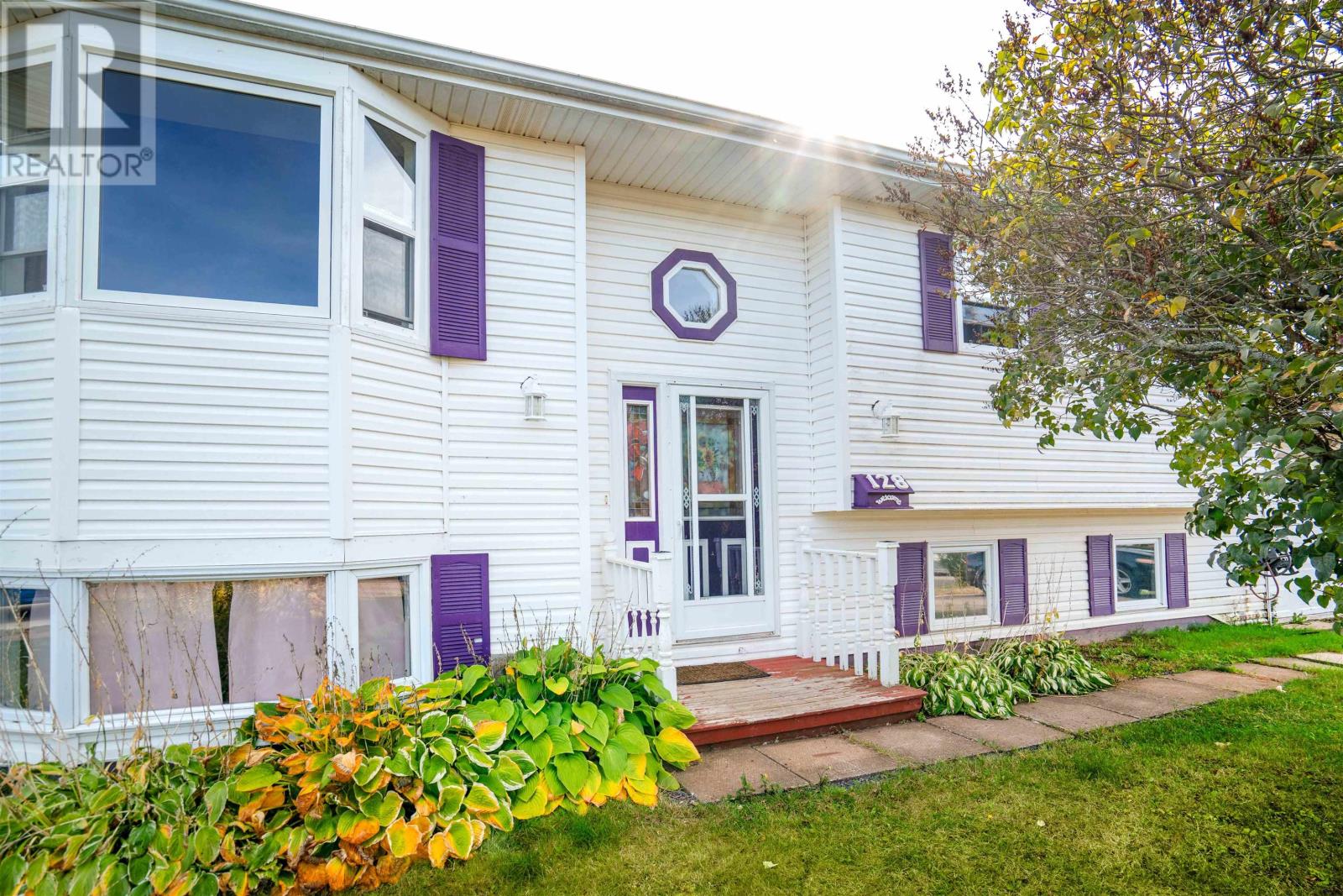 128 Westridge Crescent, Charlottetown, Prince Edward Island  C1A 9E7 - Photo 3 - 202526395