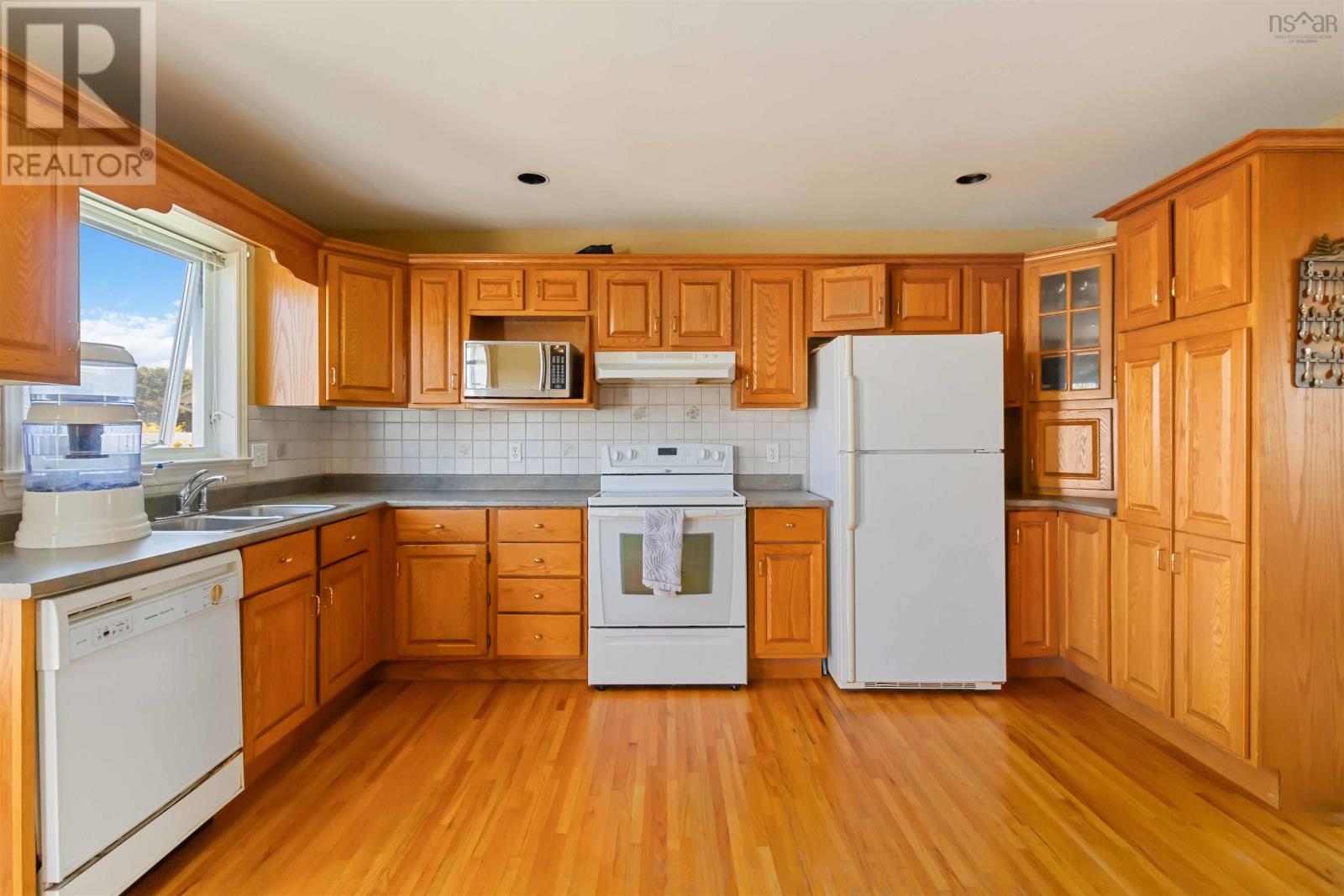 74 Russell Lake Drive, Dartmouth, Nova Scotia  B2W 6E7 - Photo 17 - 202522886