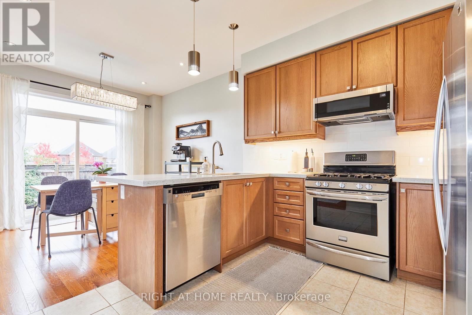 71 Keith-Wright Crescent, Ajax, Ontario  L1Z 0P9 - Photo 17 - E12477621