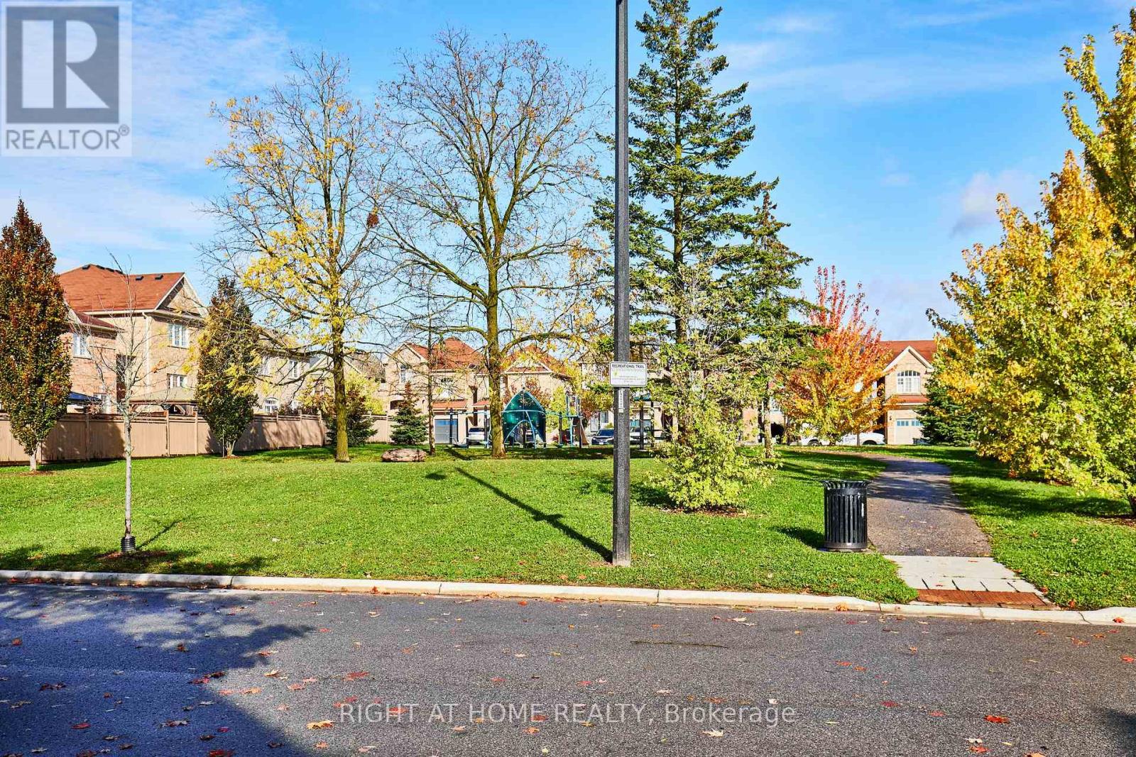 71 Keith-Wright Crescent, Ajax, Ontario  L1Z 0P9 - Photo 3 - E12477621