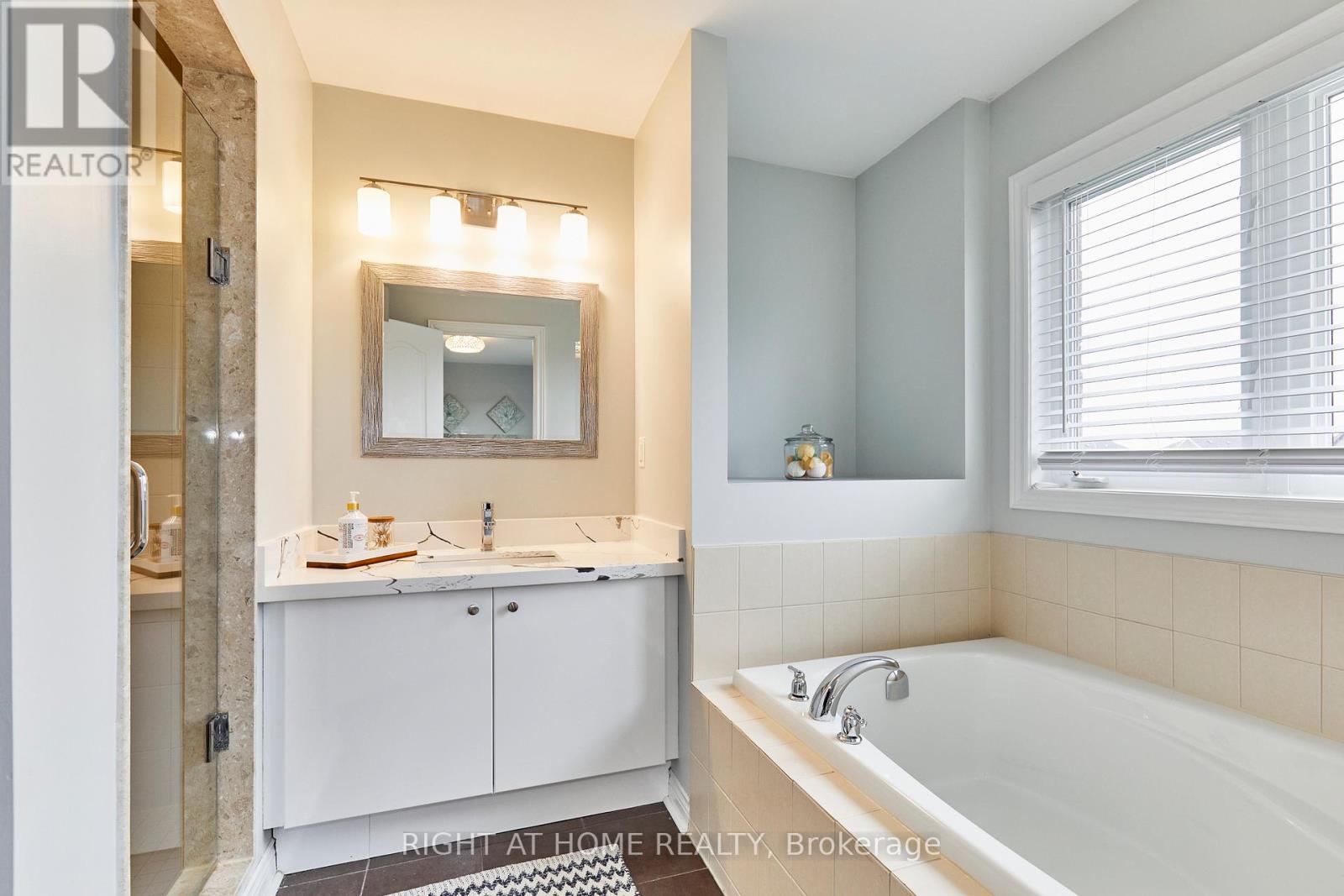 71 Keith-Wright Crescent, Ajax, Ontario  L1Z 0P9 - Photo 41 - E12477621