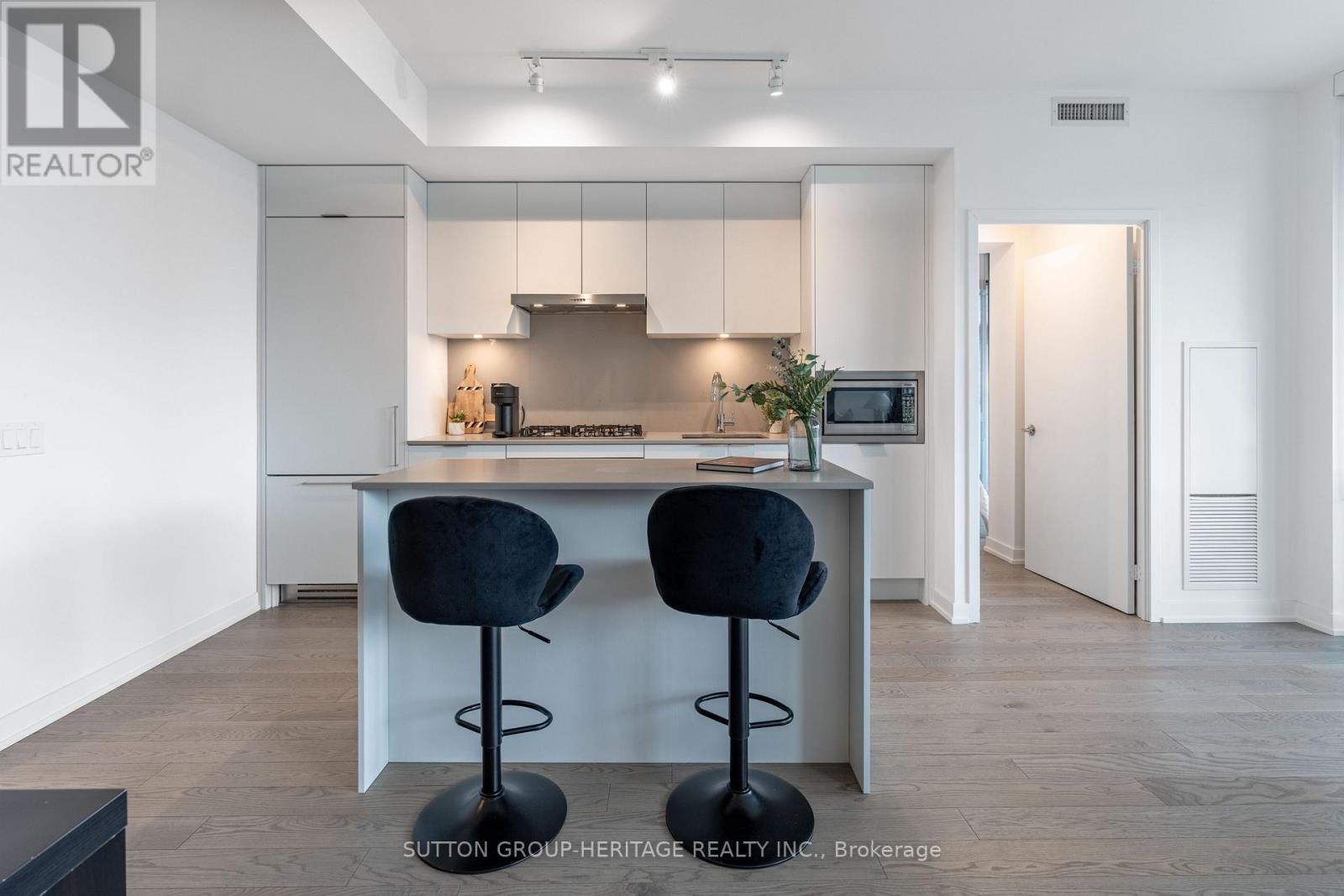 4006 - 20 Lombard Street, Toronto, Ontario  M5C 1M1 - Photo 19 - C12477622