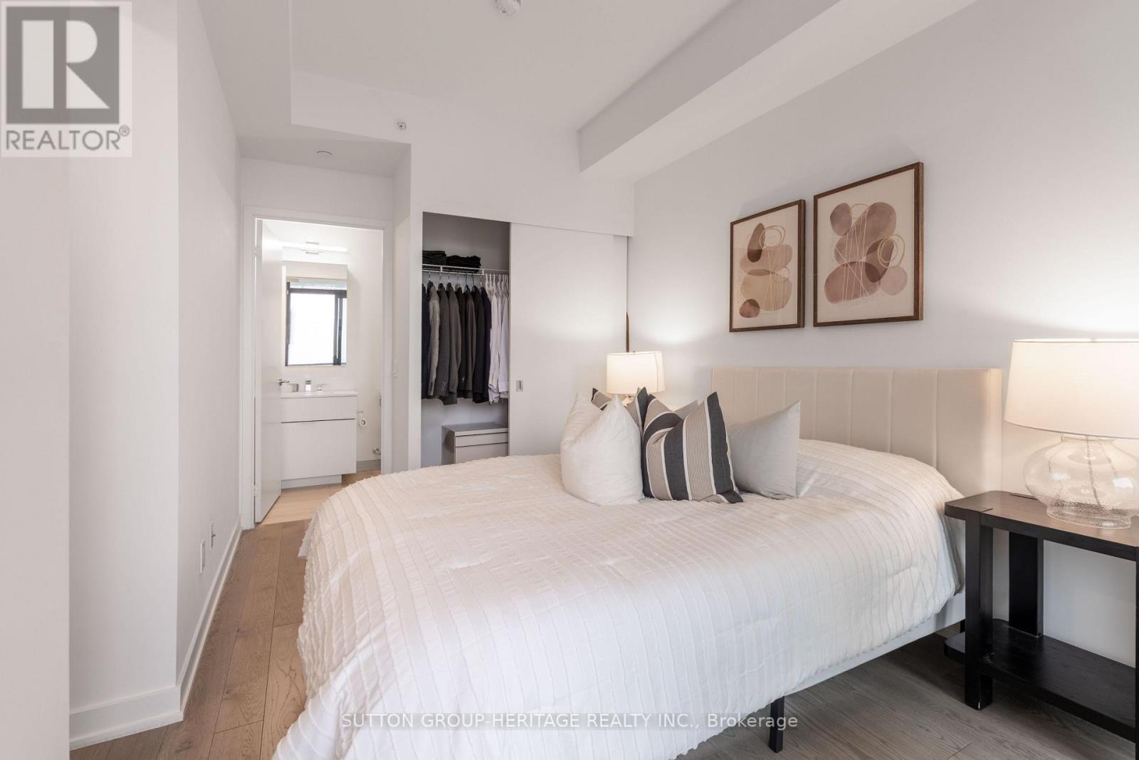 4006 - 20 Lombard Street, Toronto, Ontario  M5C 1M1 - Photo 9 - C12477622