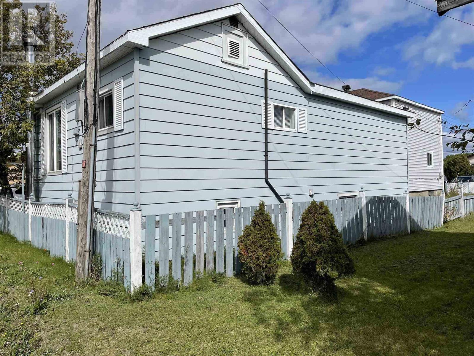 113 Lansdowne St S, Lansdowne Street South, Chapleau, Ontario  P0M 1K0 - Photo 2 - SM253042