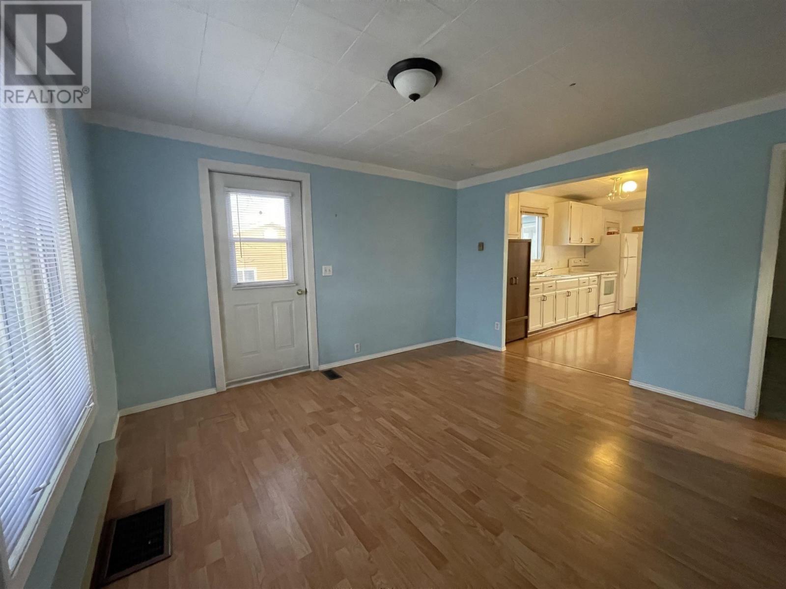 113 Lansdowne St S, Lansdowne Street South, Chapleau, Ontario  P0M 1K0 - Photo 3 - SM253042