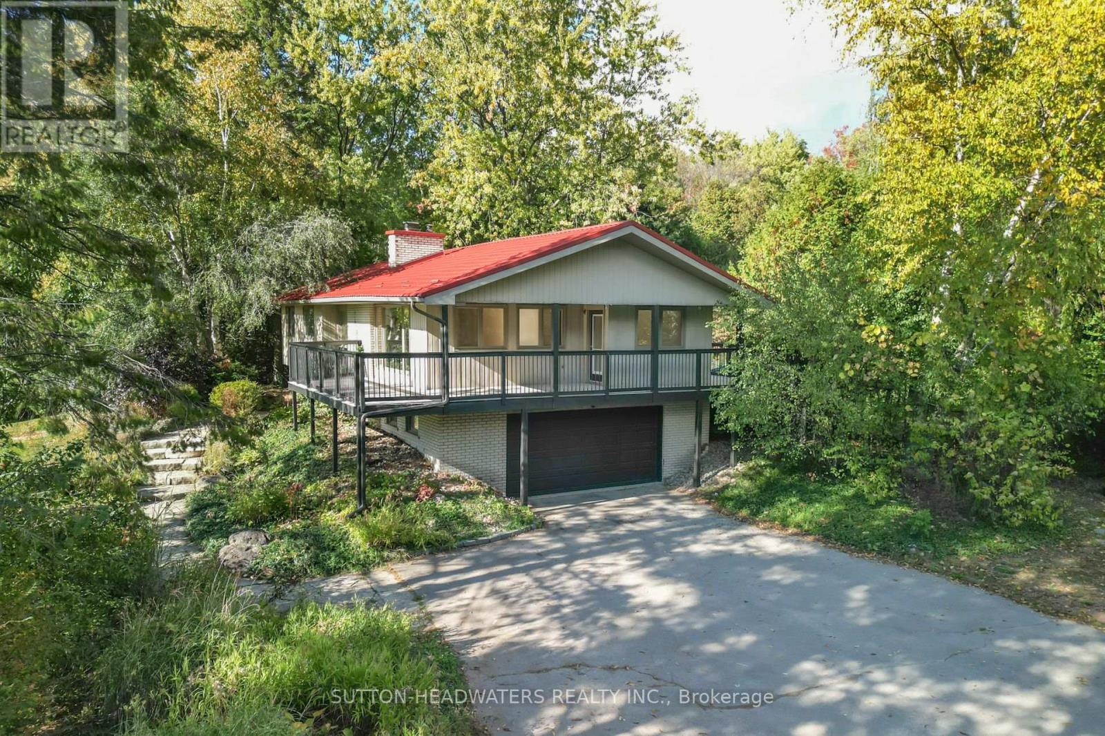 5 Cedar Drive, Caledon, Ontario  L7K 1H4 - Photo 1 - W12477606