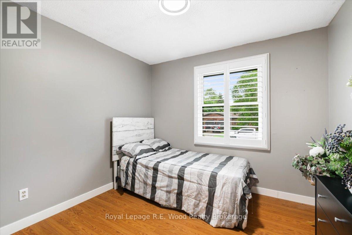 32 Devon Court, Tillsonburg, Ontario  N4G 4K6 - Photo 10 - X12427789