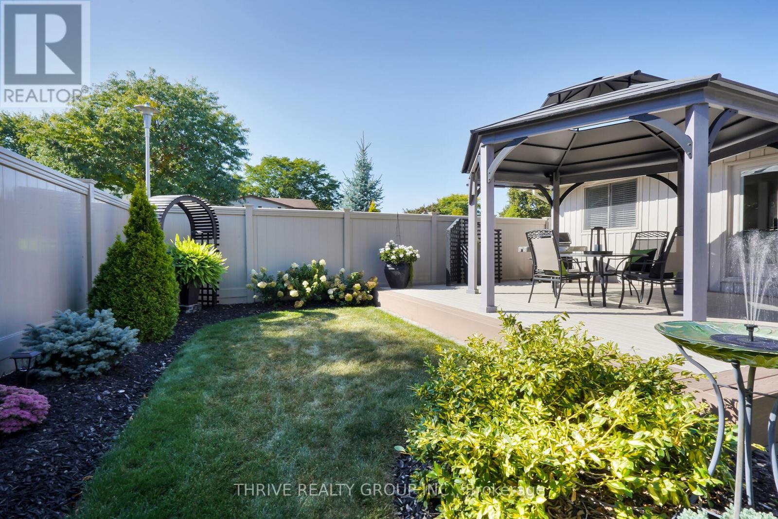 999 Farnham Road, London South, Ontario  N6K 1S3 - Photo 40 - X12477632