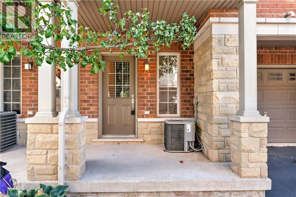 628 Garibaldi Common, Burlington, Ontario  L7L 0E2 - Photo 3 - 40780600