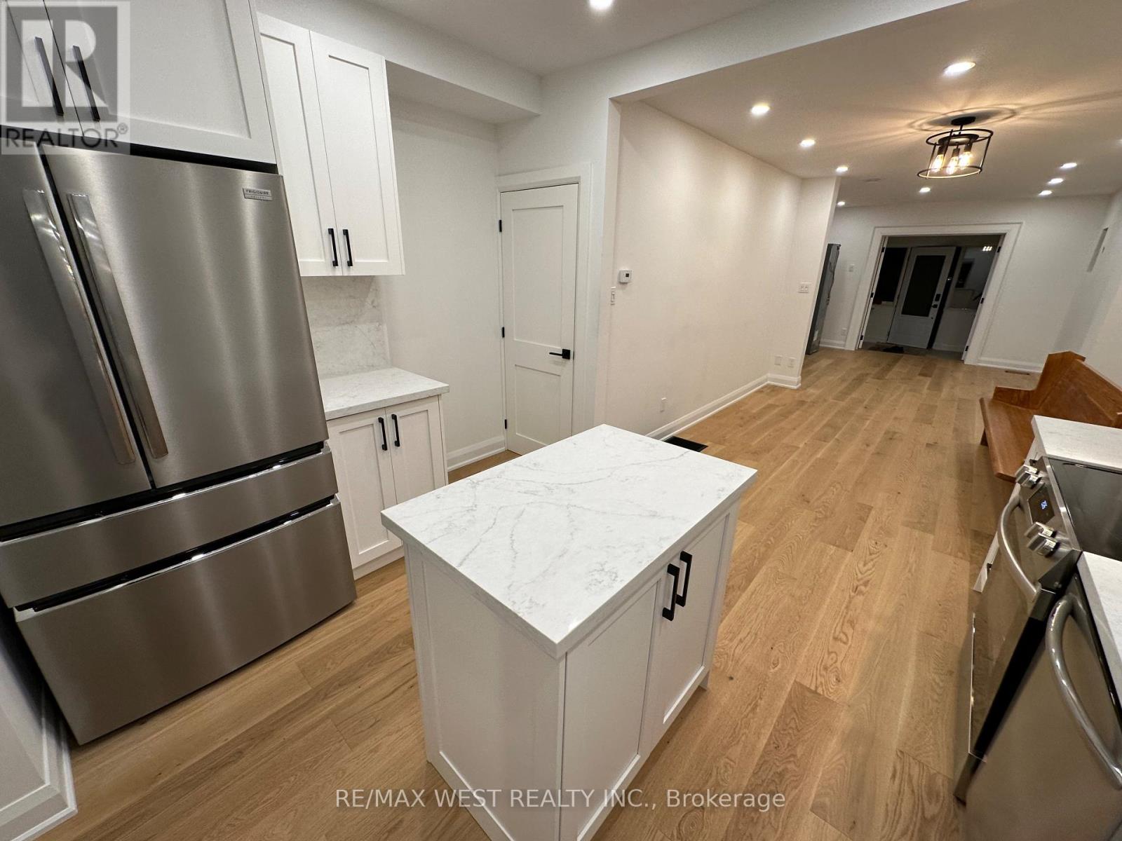 81 Kent Road, Toronto, Ontario  M4L 2X5 - Photo 17 - E12469197