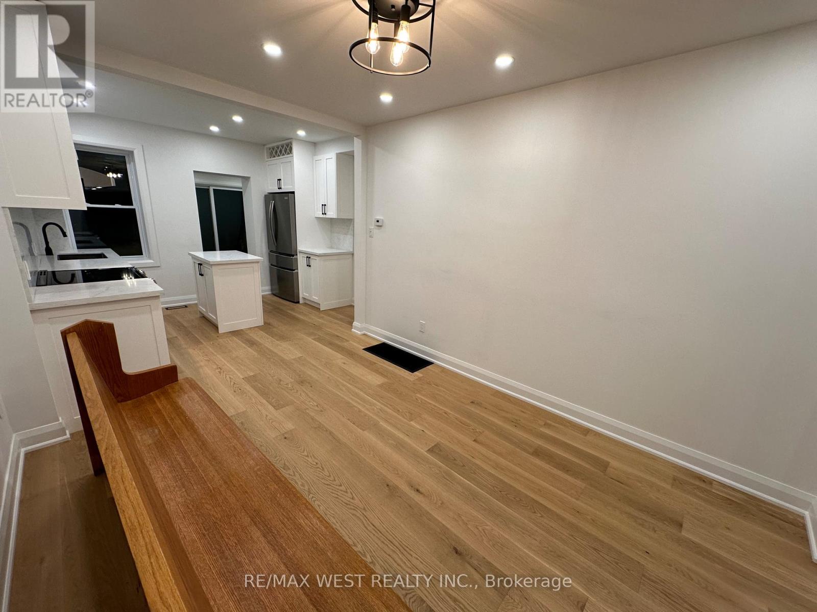 81 Kent Road, Toronto, Ontario  M4L 2X5 - Photo 12 - E12469197