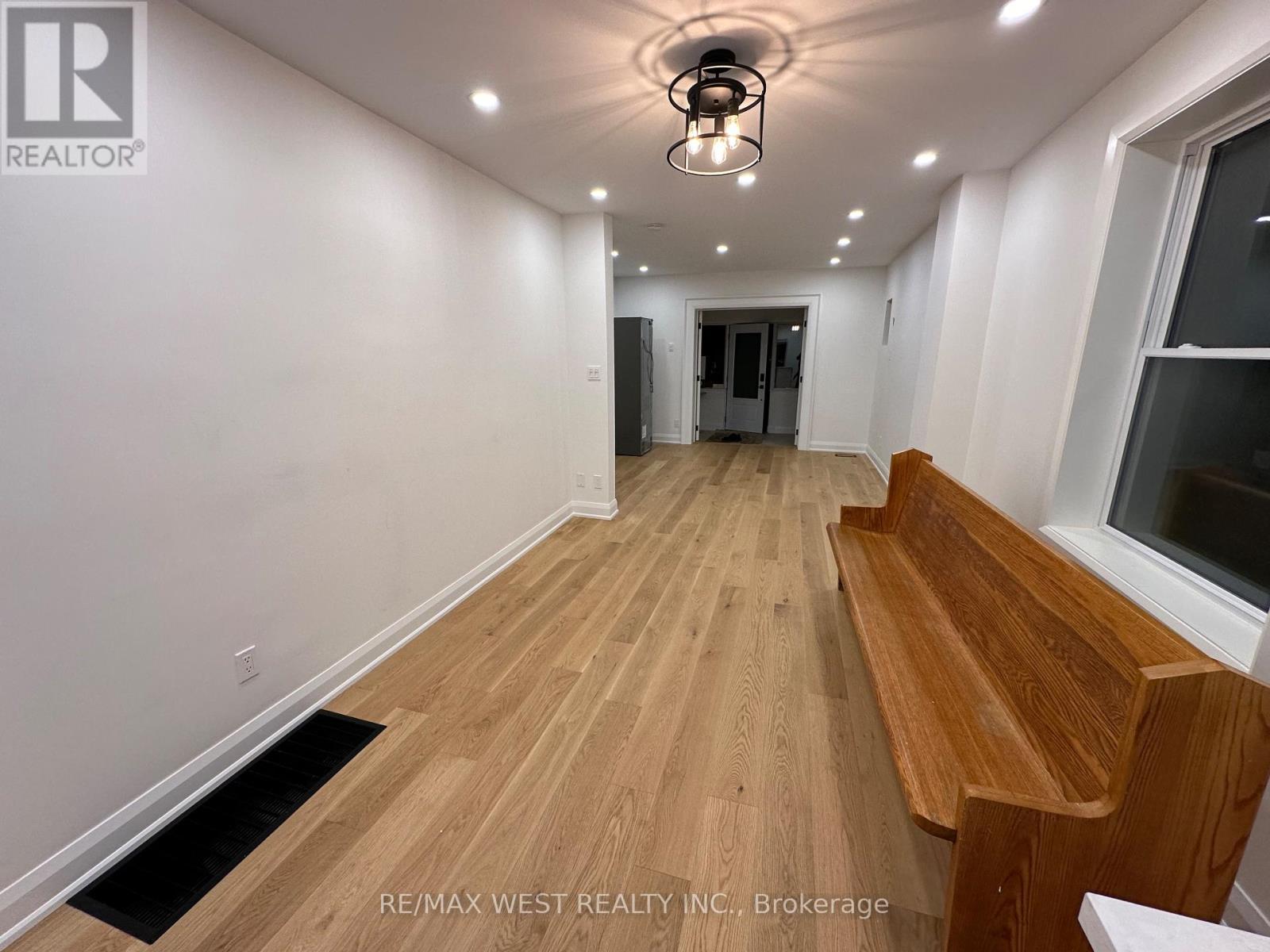 81 Kent Road, Toronto, Ontario  M4L 2X5 - Photo 14 - E12469197