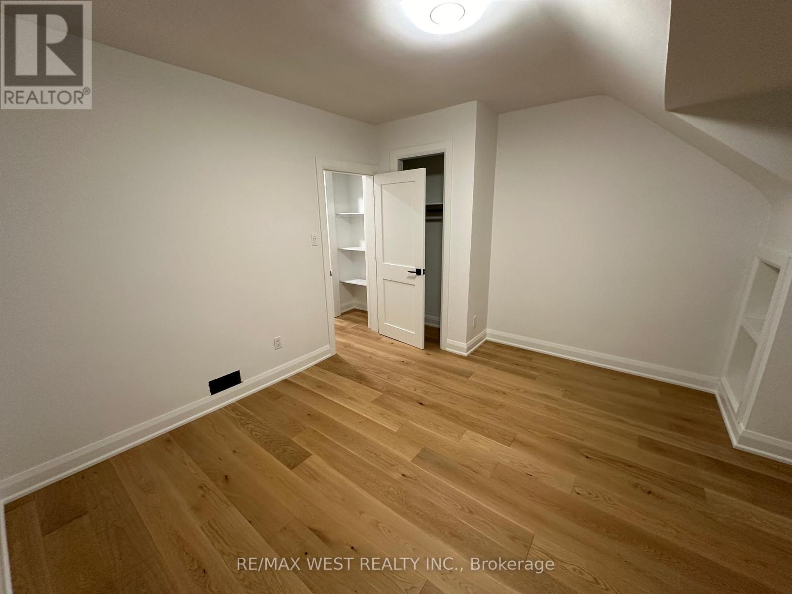 81 Kent Road, Toronto, Ontario  M4L 2X5 - Photo 20 - E12469197
