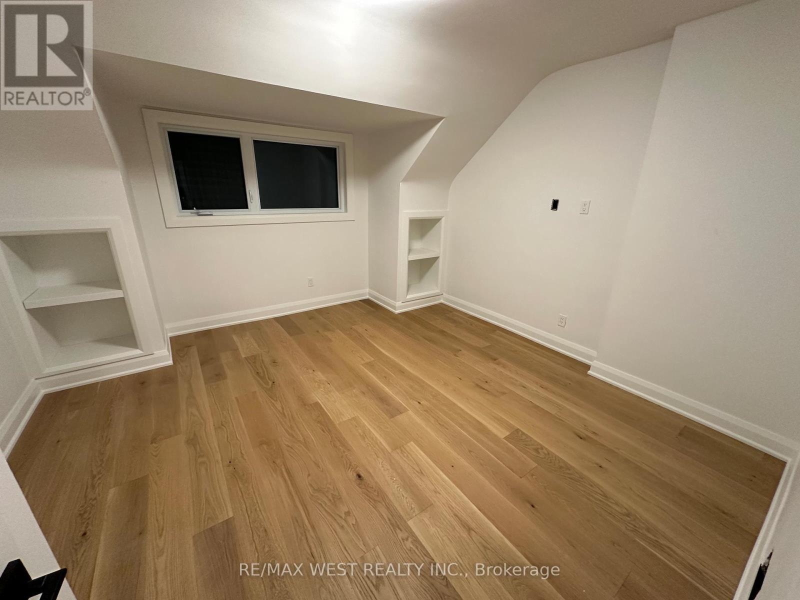 81 Kent Road, Toronto, Ontario  M4L 2X5 - Photo 16 - E12469197