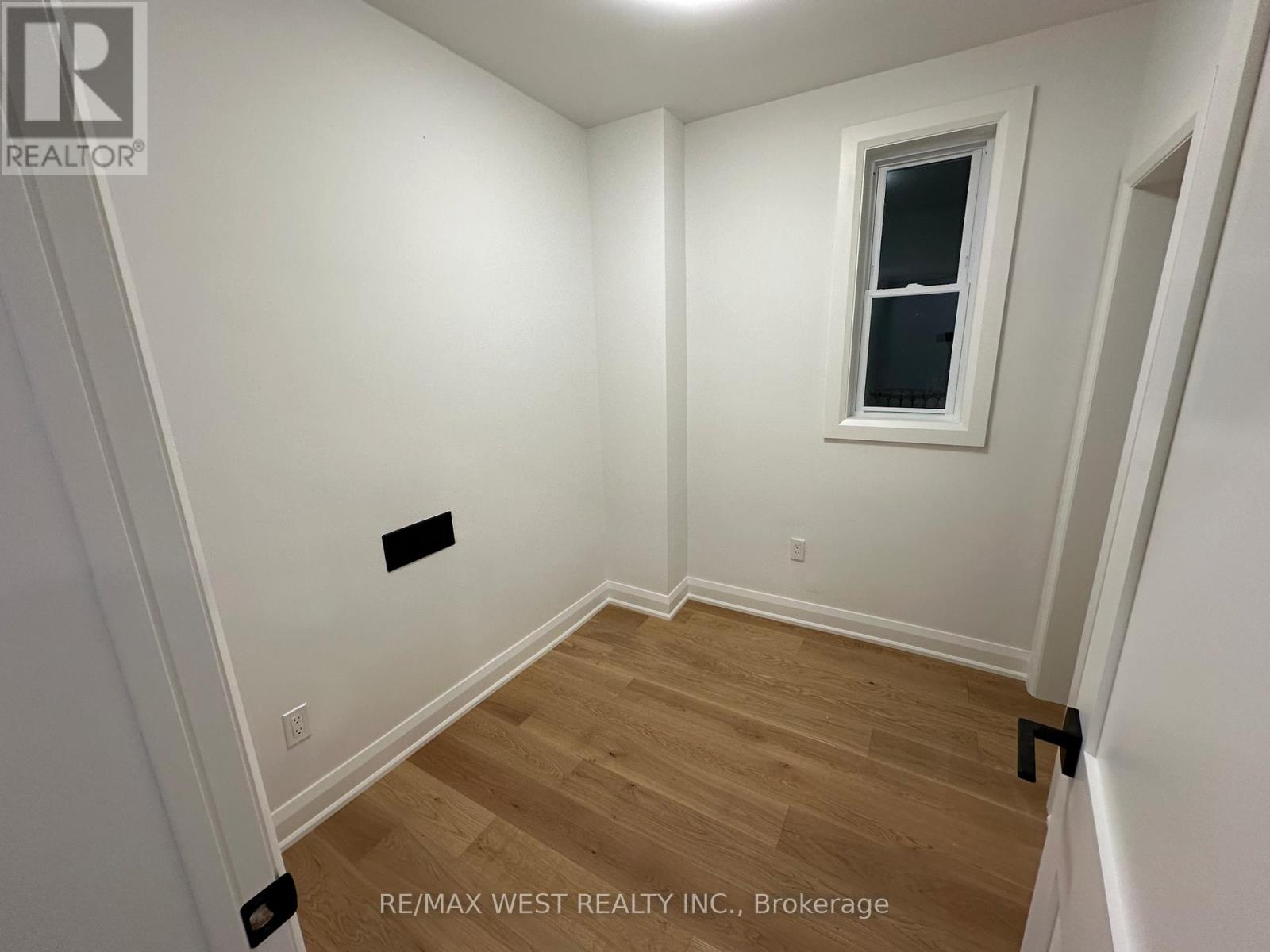 81 Kent Road, Toronto, Ontario  M4L 2X5 - Photo 23 - E12469197
