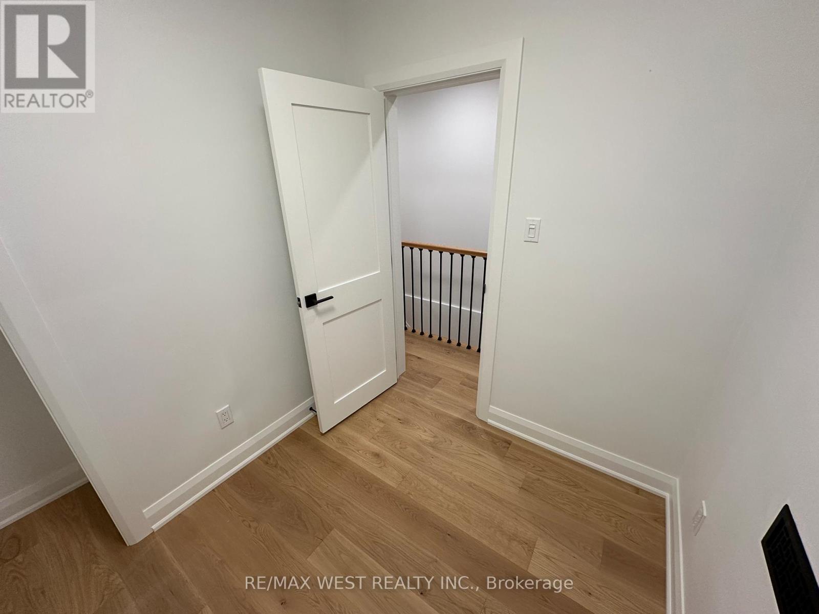 81 Kent Road, Toronto, Ontario  M4L 2X5 - Photo 26 - E12469197