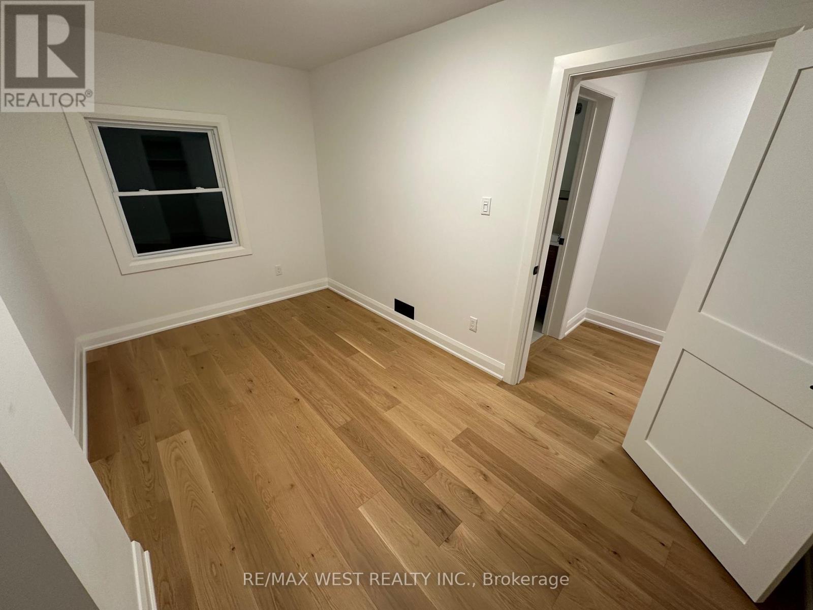 81 Kent Road, Toronto, Ontario  M4L 2X5 - Photo 4 - E12469197