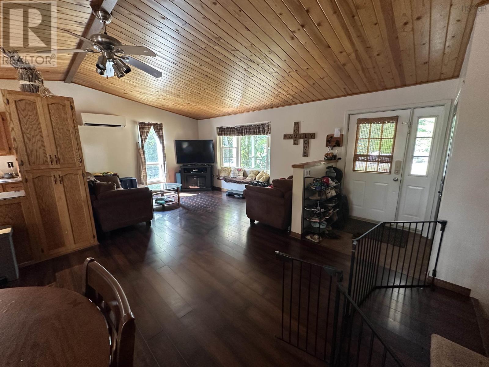 240 Lesley Street, Hilden, Nova Scotia  B0N 1C0 - Photo 8 - 202520445