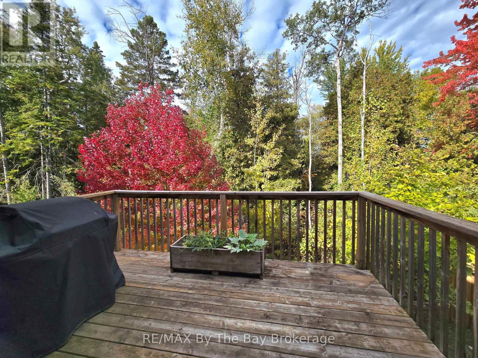 Upper - 93 Allegra Drive, Wasaga Beach, Ontario  L9Z 1P2 - Photo 11 - S12475195