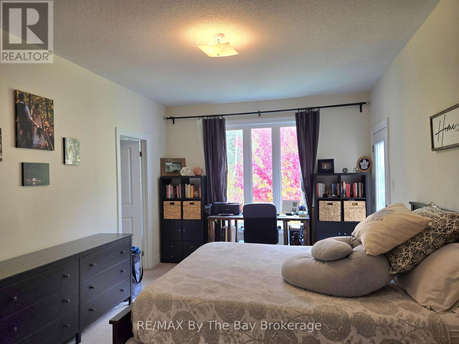 Upper - 93 Allegra Drive, Wasaga Beach, Ontario  L9Z 1P2 - Photo 17 - S12475195