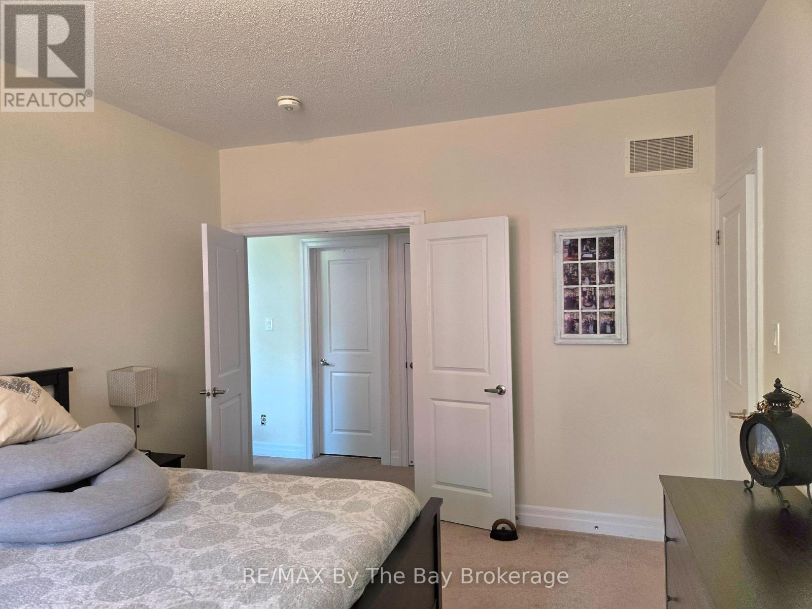 Upper - 93 Allegra Drive, Wasaga Beach, Ontario  L9Z 1P2 - Photo 16 - S12475195