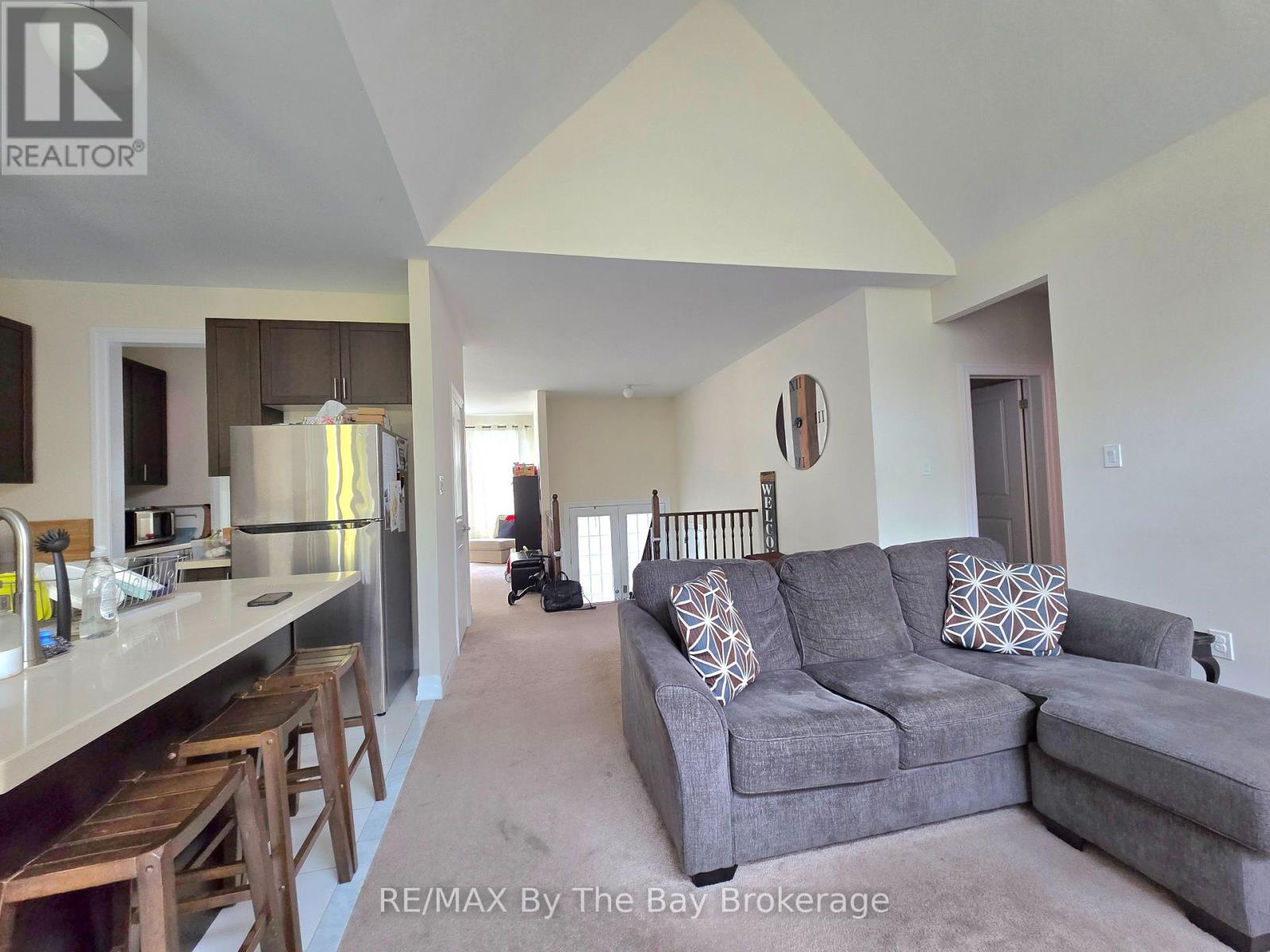 Upper - 93 Allegra Drive, Wasaga Beach, Ontario  L9Z 1P2 - Photo 6 - S12475195