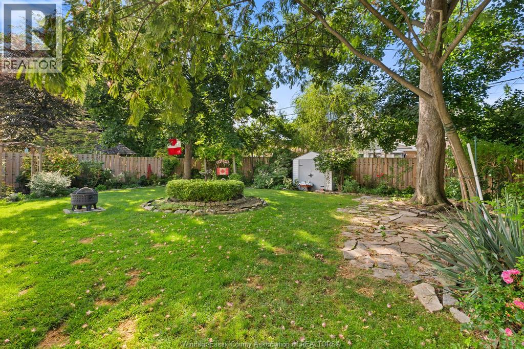 10 Alderton Street, Leamington, Ontario  N8H 2G8 - Photo 8 - 25026930