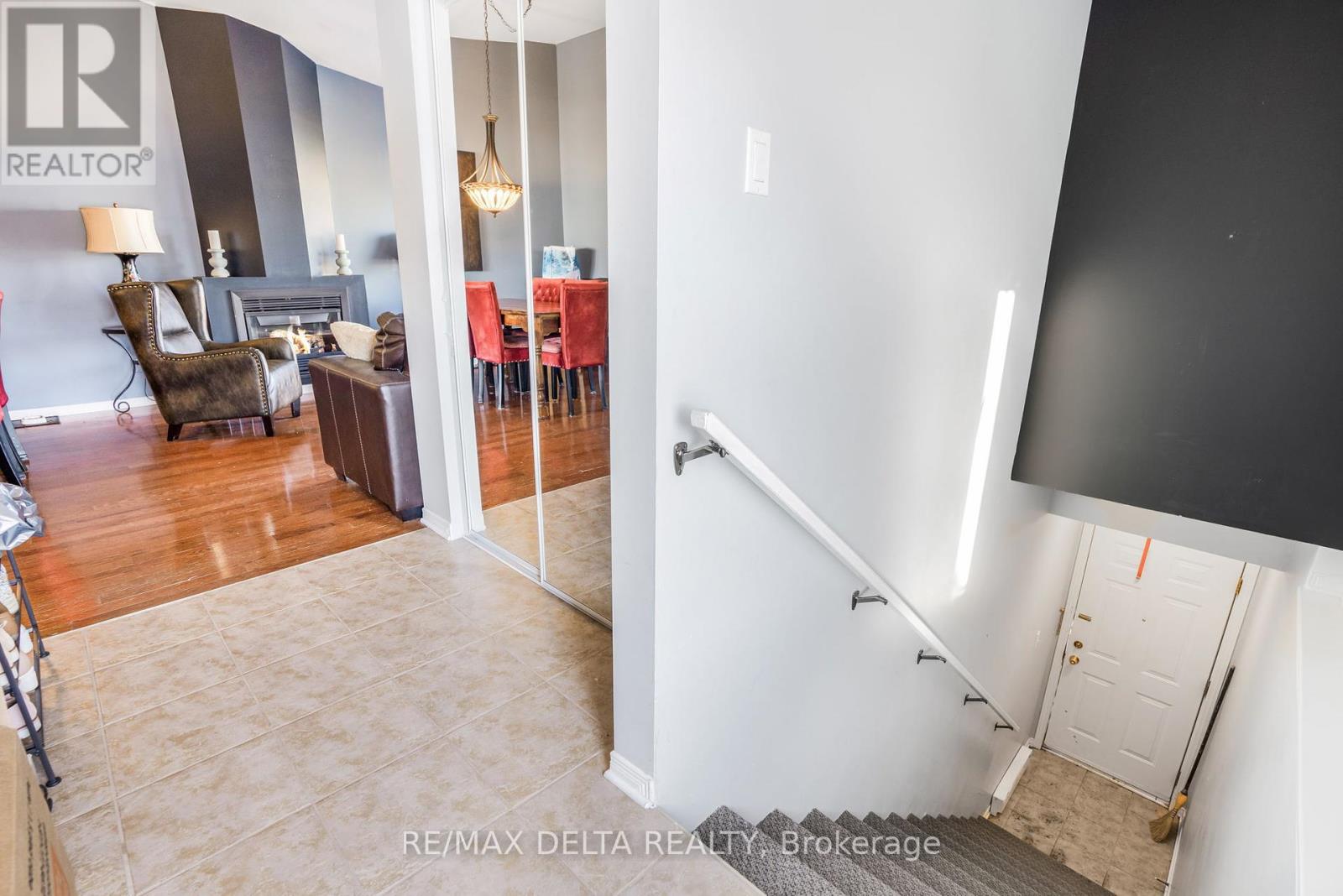 208 - 2927 Laurier Street, Clarence-Rockland, Ontario  K4K 1T8 - Photo 4 - X12224053