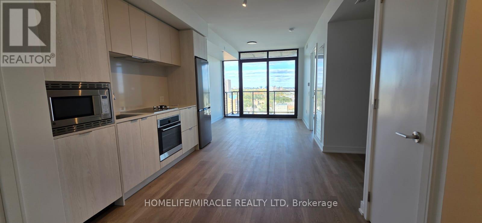 1712 - 3009 Novar Road, Mississauga, Ontario  L5B 1H7 - Photo 2 - W12476103