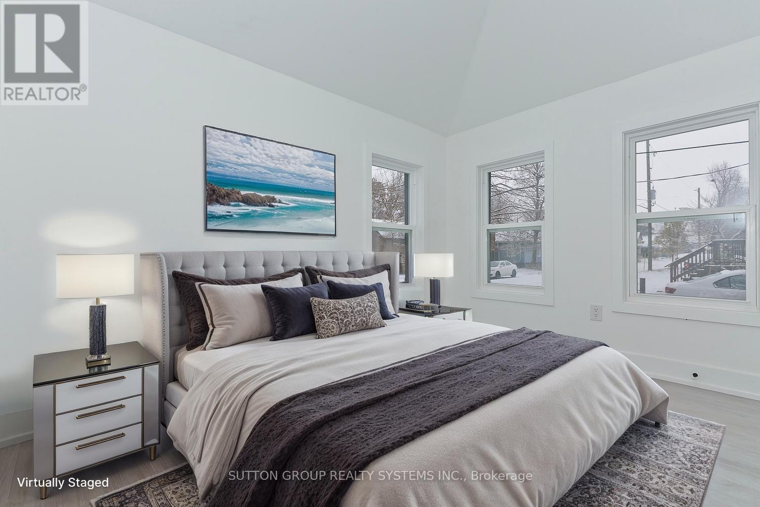 78 Albert Street, St. Catharines, Ontario  L2R 2H1 - Photo 8 - X12475194