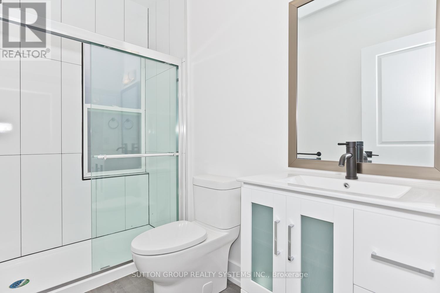 78 Albert Street, St. Catharines, Ontario  L2R 2H1 - Photo 12 - X12475194