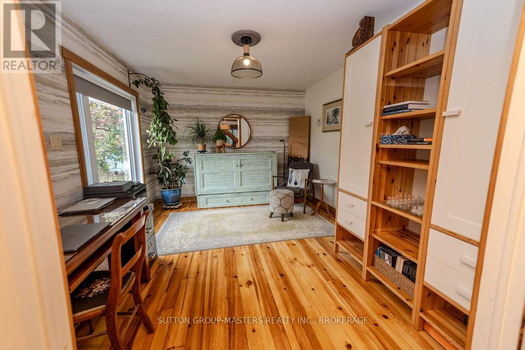 772 Stephentown Lane, Kingston (City North Of 401), Ontario  K7L 4V3 - Photo 14 - X12477644