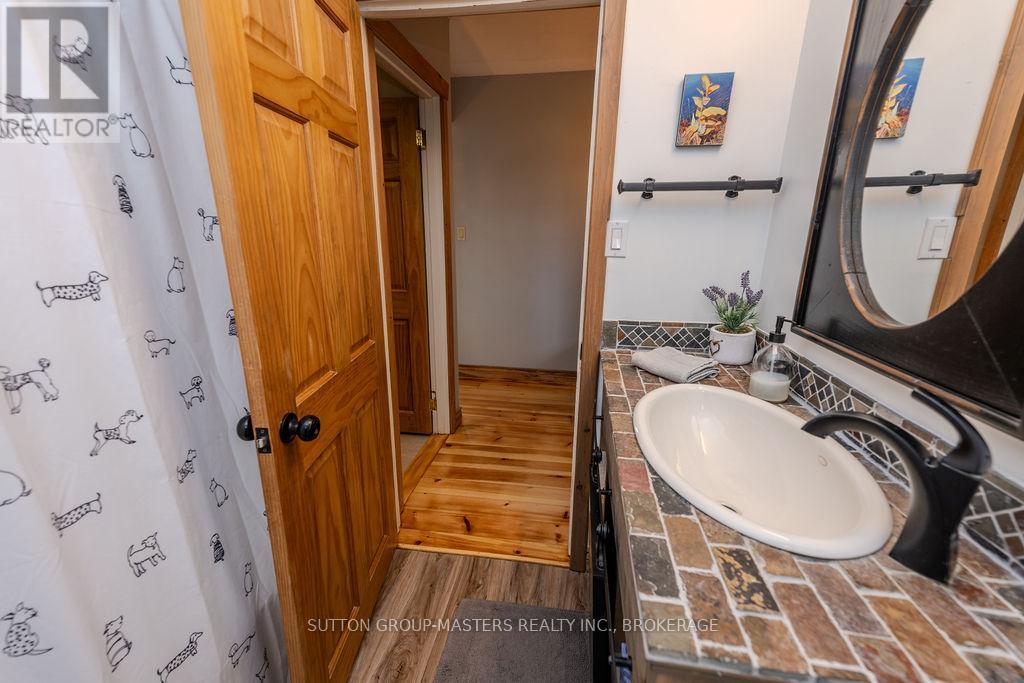 772 Stephentown Lane, Kingston (City North Of 401), Ontario  K7L 4V3 - Photo 19 - X12477644