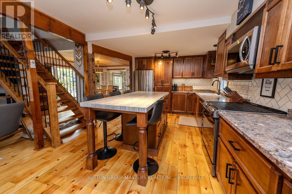 772 Stephentown Lane, Kingston (City North Of 401), Ontario  K7L 4V3 - Photo 4 - X12477644