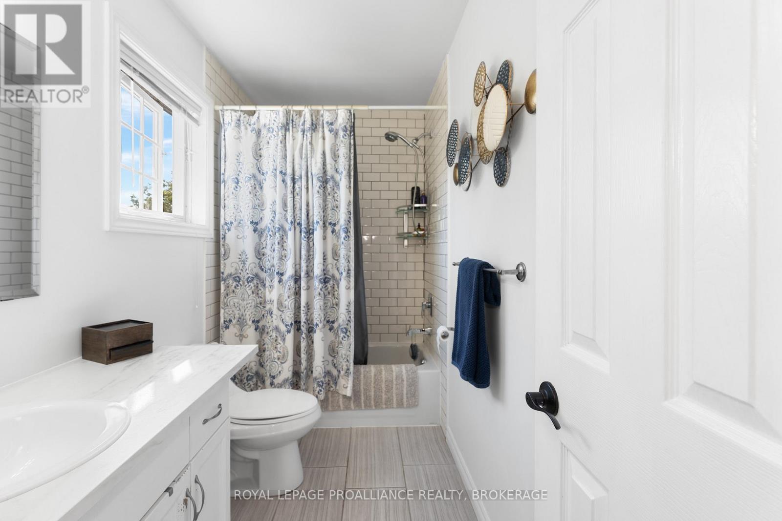 991 Waterbury Crescent, Kingston (City Southwest), Ontario  K7M 8V4 - Photo 22 - X12477657