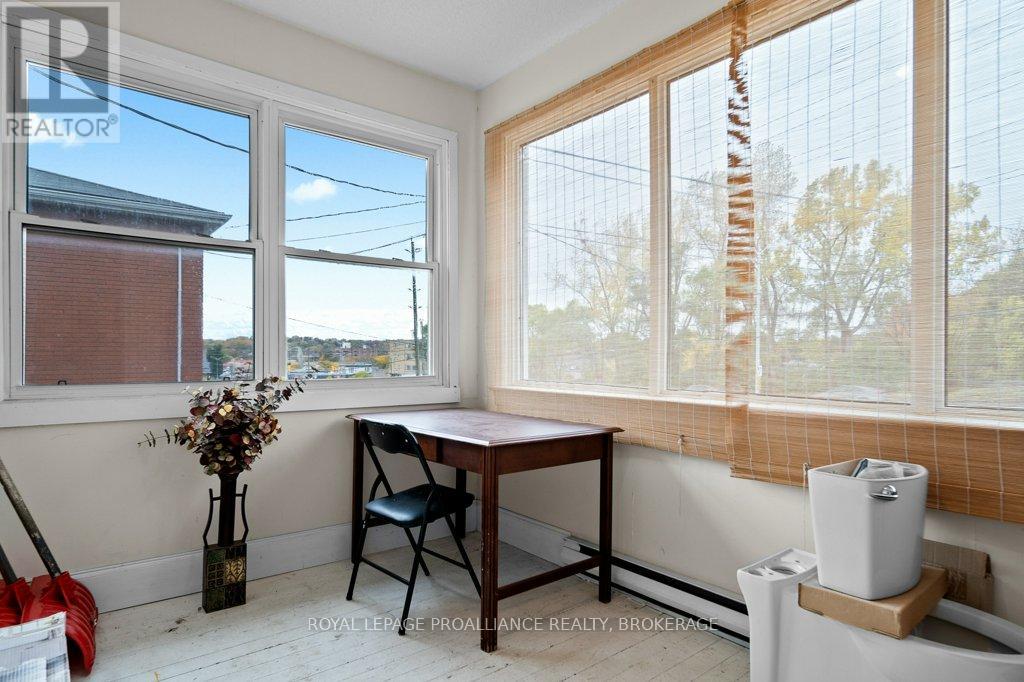 1348 Princess Street, Kingston (West Of Sir John A. Blvd), Ontario  K7M 3E2 - Photo 12 - X12477678