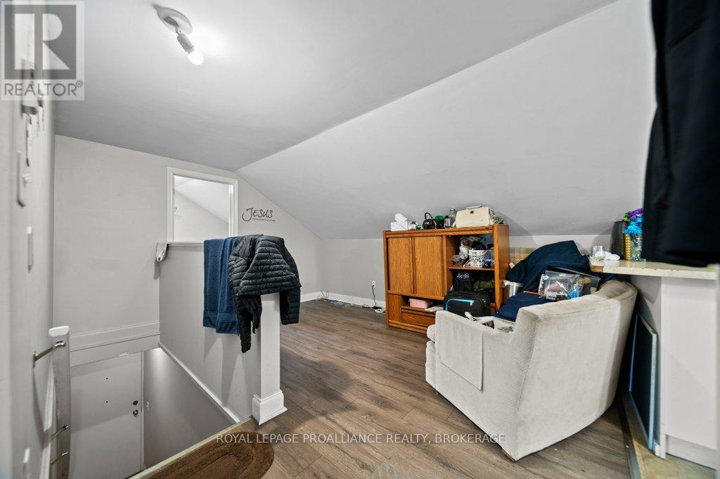1348 Princess Street, Kingston (West Of Sir John A. Blvd), Ontario  K7M 3E2 - Photo 13 - X12477678